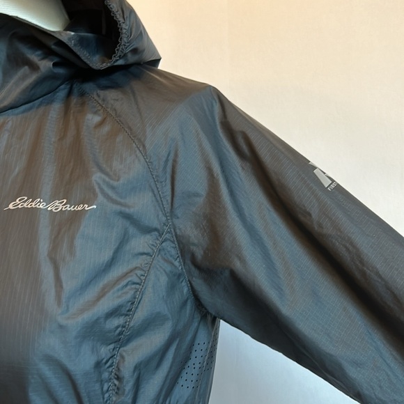 Eddie Bauer Dark Gray First Ascent Lightweight  Hooded Shell /  Jacket Women’s S - Picture 4 of 14